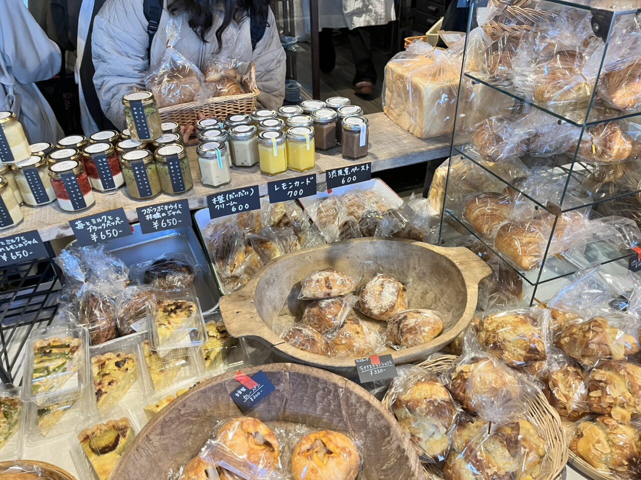 多治見市パンと器と