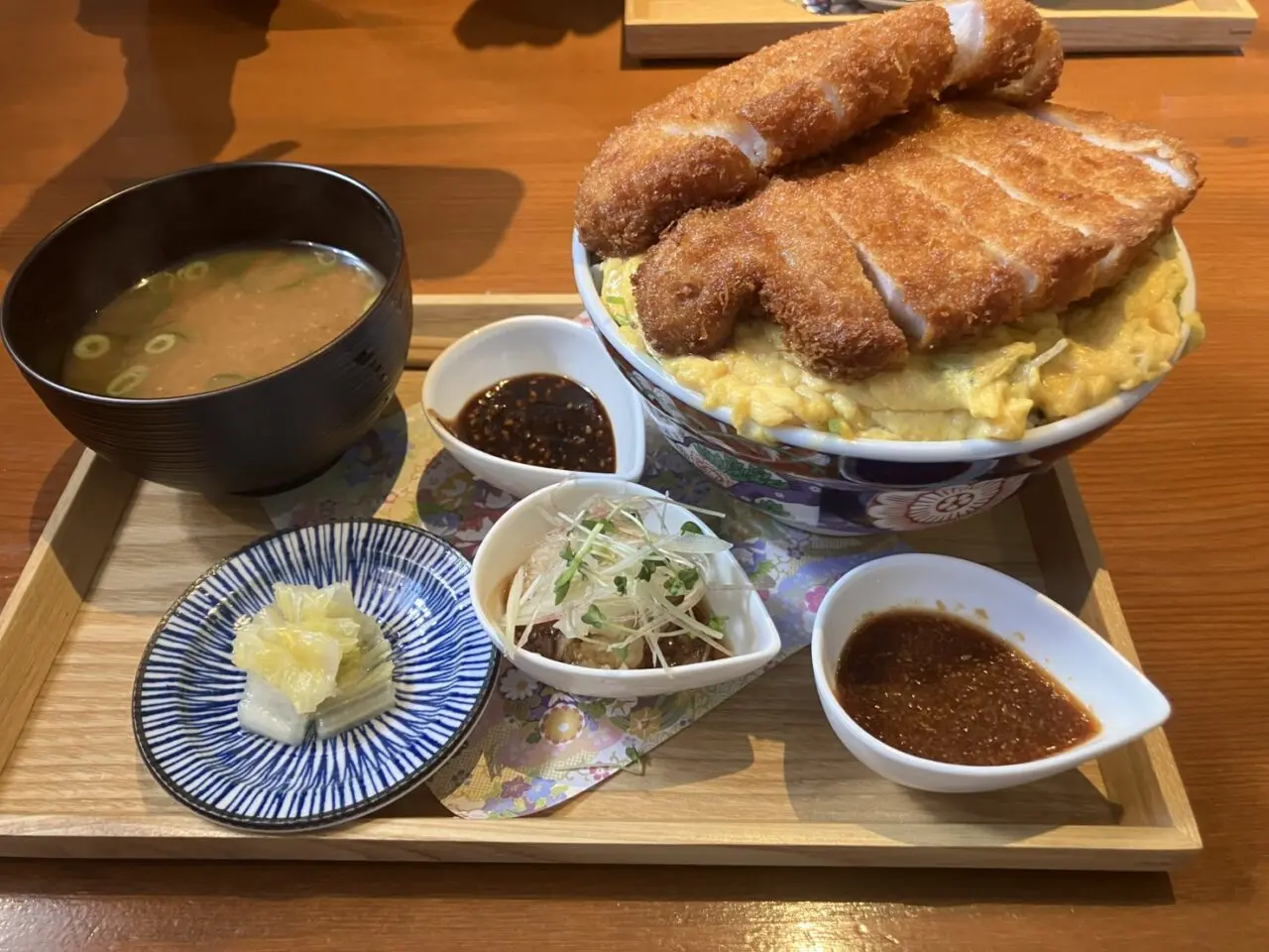 多治見市とじないかつ丼